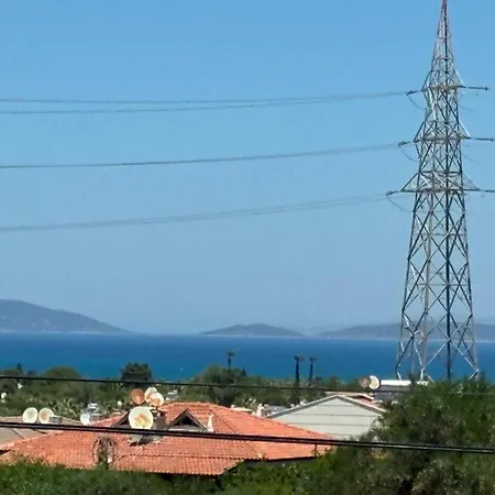 Alacati Pool And Garden Vila *